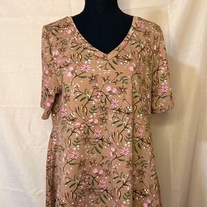 Lula Rose  floral V-Neck short sleeve